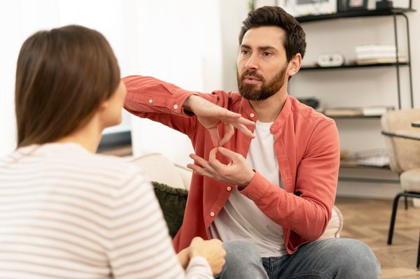 Devenir orthophoniste après 40 ans : un parcours réalisable